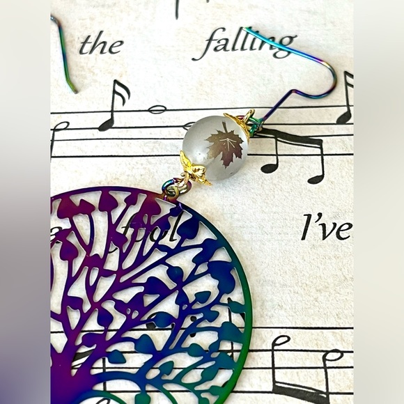 NEW!! Handcrafted Tree of Life Holographic Earrings - Picture 4 of 6